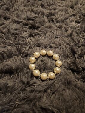 Women’s Pearl Bead Stretch Bracelet - Gold-tone Accents